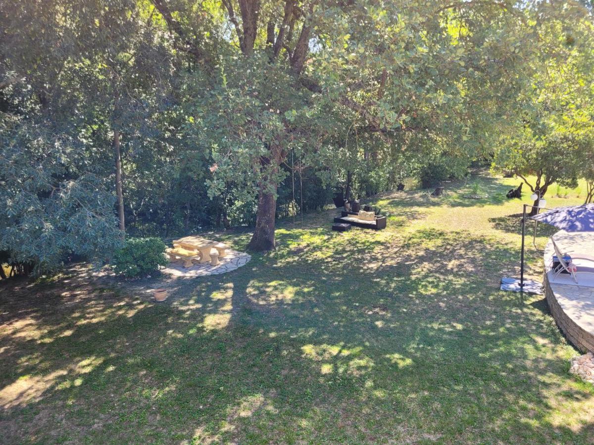 Au Bord De L'Alzon Apartment Uzes Luaran gambar